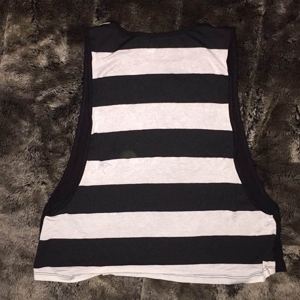 Y2K Delia*s Tank - Picture 2 of 2